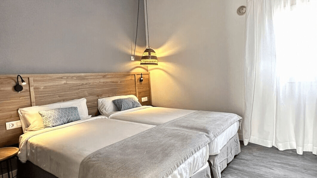 One Bedroom Apartment 